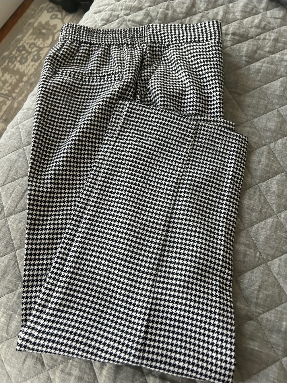 Zara Black and White Houndstooth pants